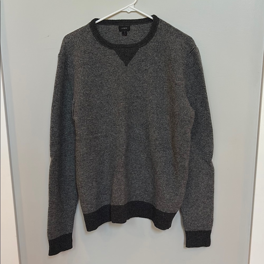 Gorgeous Men's J Crew Gray and Black Crewneck Sweater, XL, worn once, drycleaned